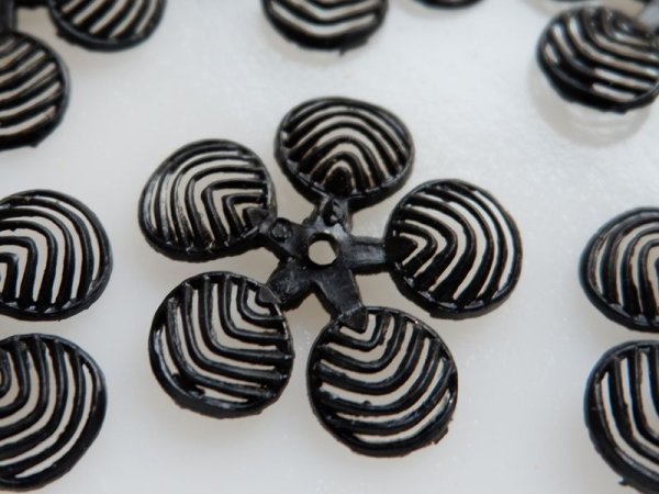 画像2: ジャパンヴィンテージ　ソフトプラスチック・フラワー【5ペタル・ブラック】2個 (2)