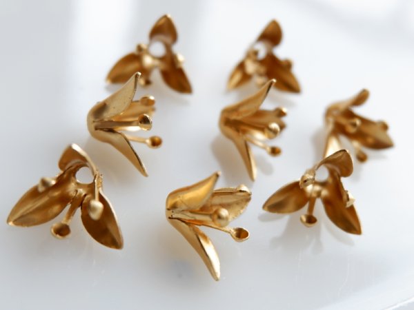 画像2: 注)USA真鍮製 スタッカブルパーツ【3枚花びらのツブツブ】4個 (2)