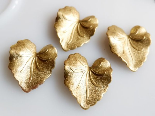 画像5: USA真鍮製　テクスチャーリーフ・スタンピング【シクラメン】2個　　　 (5)