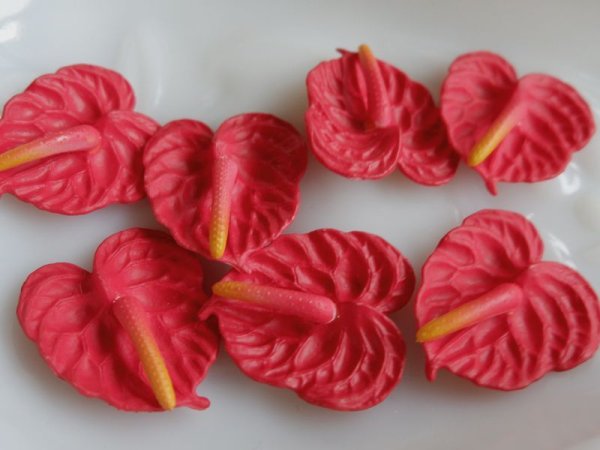 画像4: ドイツヴィンテージ・ルーサイト系フラワーカボション【アンスリウム】2個 (4)