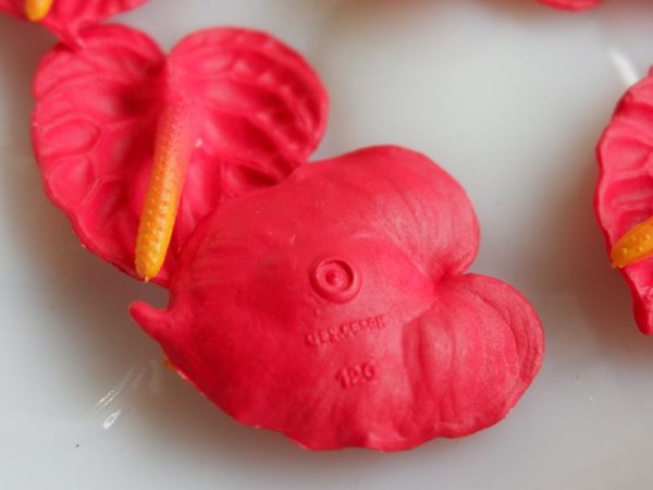 画像3: ドイツヴィンテージ・ルーサイト系フラワーカボション【アンスリウム】2個 (3)