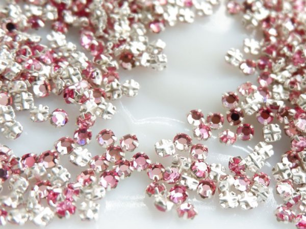 画像5: ヴィンテージスワロフスキー・ローズモンテ【ライトローズ・ss10】50個 (5)