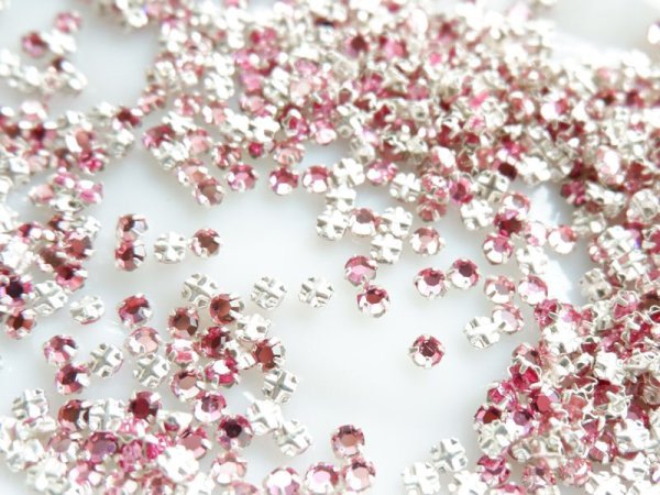 画像2: ヴィンテージスワロフスキー・ローズモンテ【ライトローズ・ss10】50個 (2)