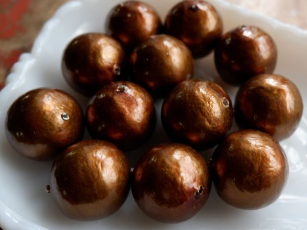 画像2: ドイツのコットンパール【ラウンド・ブラウン27-28ミリ】2個　ペーパーマッシュ　　　　　 (2)