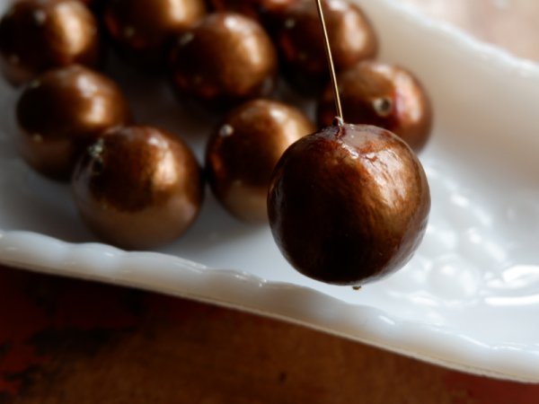 画像4: ドイツのコットンパール【ラウンド・ブラウン27-28ミリ】2個　ペーパーマッシュ　　　　　 (4)