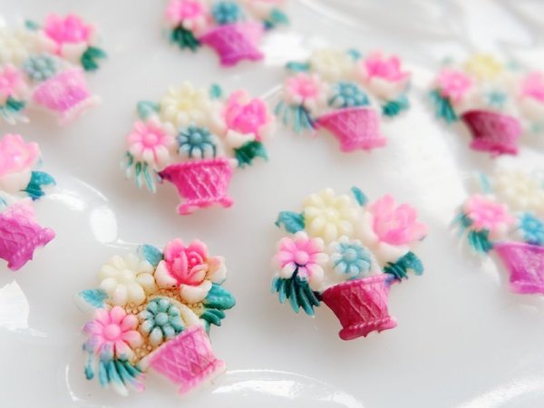 画像3: ジャパンヴィンテージ・マルチカラー・フラワーバスケット　約19×17ミリ 2個 (3)