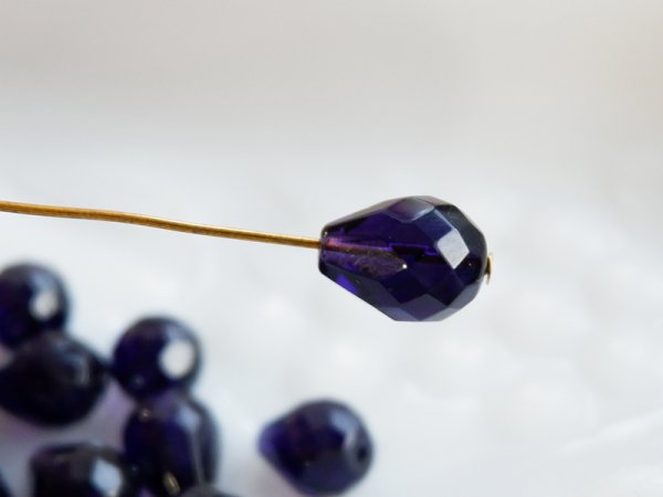 画像3: チェコ・しずく型ガラスビーズ【ディープバイオレット 4粒】12.6ミリ (3)