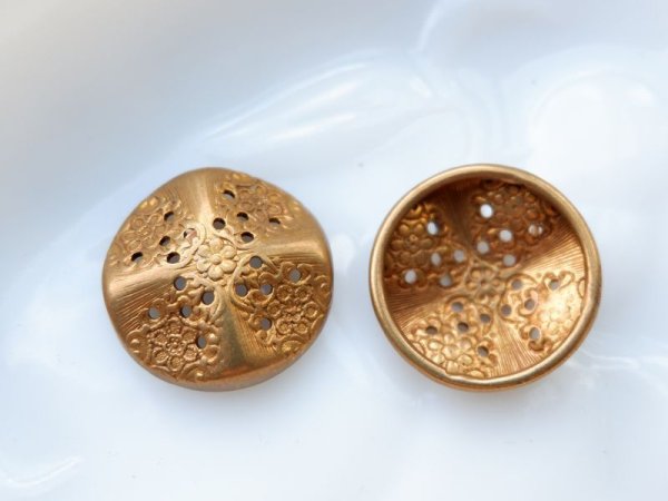 画像3: ヴィンテージUSA真鍮製【フローラル・ドームカボション】2個 (3)