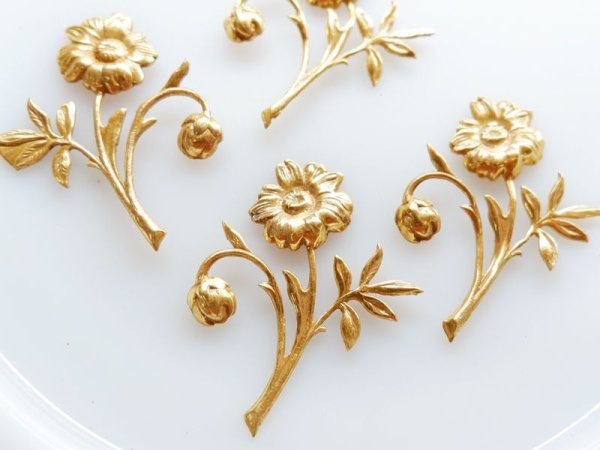 画像2: ミリアムハスケル　ロシアンゴールド【フラワースタンピング】1個　ハスケルパーツ (2)