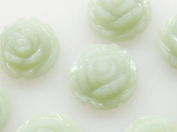 画像2: ドイツヴィンテージ・カボション【ラウンドローズ・ひすい色　15ミリ】2個 (2)