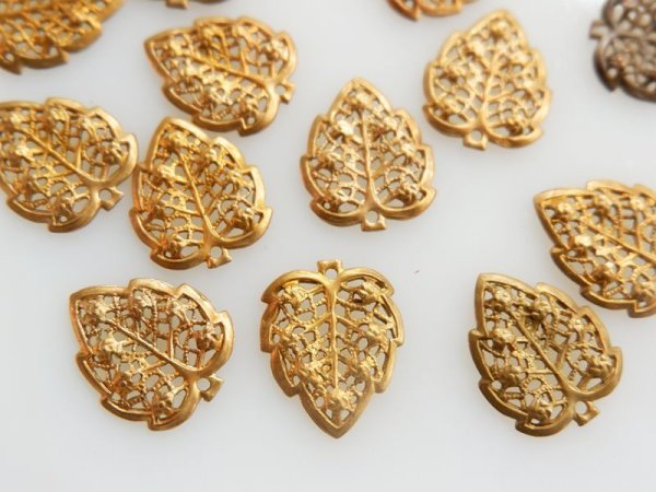 画像2: ヴィンテージ　USA真鍮製　リーフのスモールフィリグリー　4個 (2)
