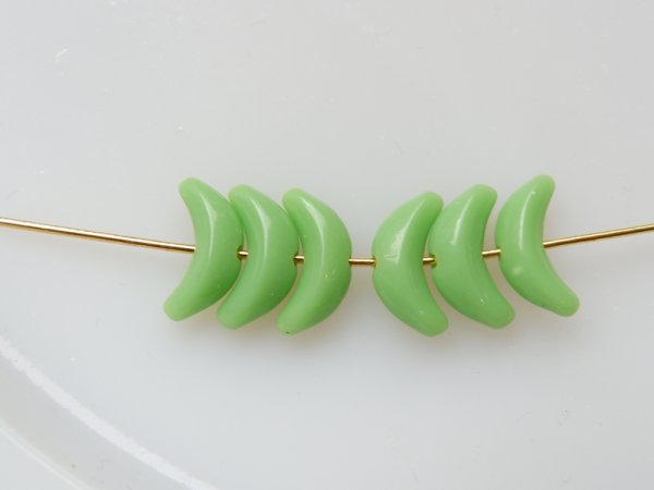 画像3: チェリーブランド　ジャパンヴィンテージ・プレスガラスビーズ【ムーン・グリーンミックス　30個】　ポンズガラスビーズ (3)