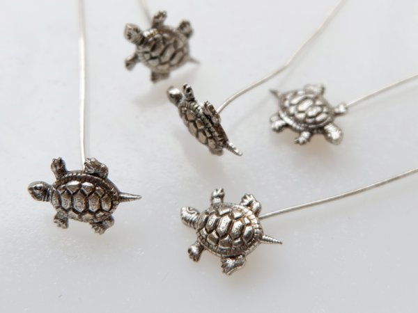 画像5: ミリアムハスケルデッドストック・アンティークシルバー色【タートルヘッドピン】4個　 (5)