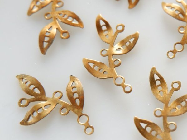 画像3: ヴィンテージミリアムハスケル　メッキ無し【リーフコネクター】2個 (3)