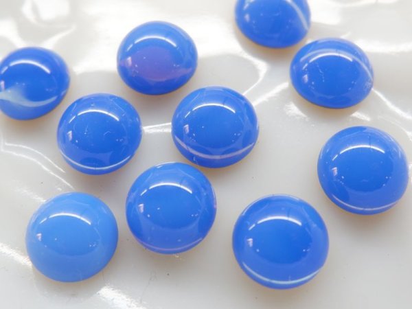 画像2: チェコヴィンテージ・ガラスカボション【ブルーオパール】直径13ミリ　2個 (2)