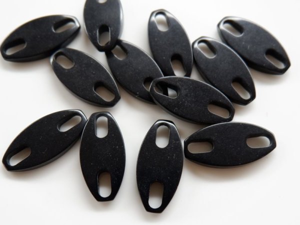 画像3: ドイツヴィンテージ・ガラリス【E.ブラック】ダブルホール・コネクター10個 (3)