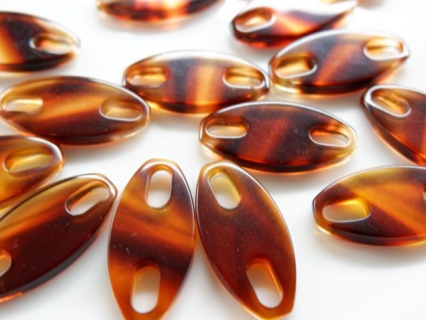 画像2: ドイツヴィンテージ・ガラリス【D.タートルシェル】ダブルホール・コネクター10個 (2)