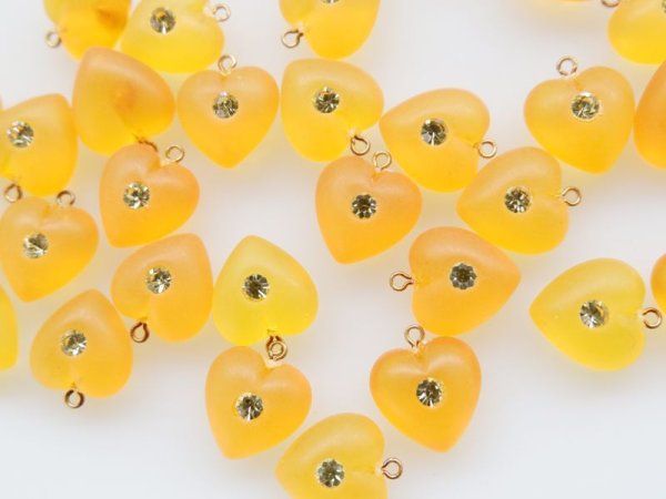 画像4: ドイツヴィンテージ　ルーサイト系オレンジのハートチャーム4個 (4)