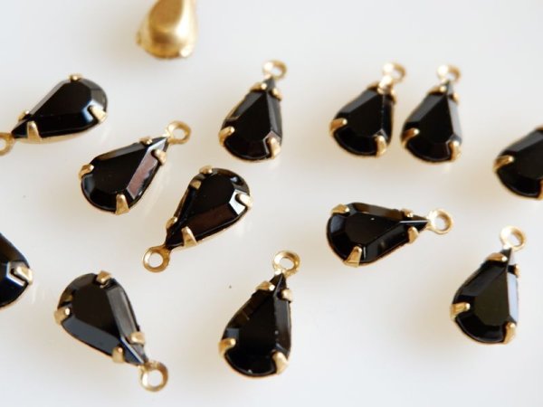 画像2: ヴィンテージスワロフスキーラインストーン【10×6ミリ　ジェット／ブラック ペア型】チャーム4個　しずく (2)