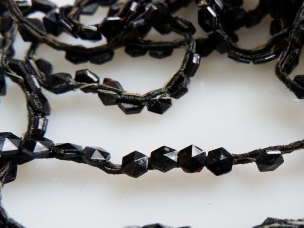 画像2: フランスアンティーク　ネイルヘッドビーズ【ヘキサゴン5.5ミリ　N】100個　1穴 (2)