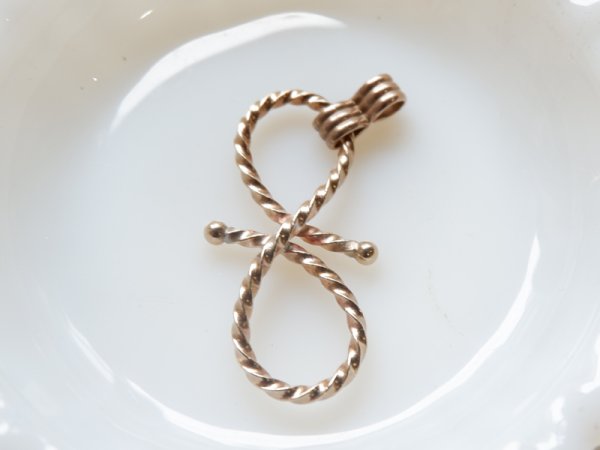 画像4: ヴィンテージ真鍮チェーン【ハンドメイド・大型リボン】30センチ (4)