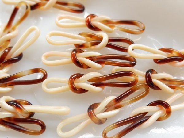 画像2: ドイツヴィンテージ・ガラリス【アイボリー×ブラウン】ノット (2)