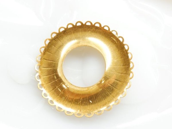 画像4: ミリアムハスケル　ロシアンゴールド　ドーナツ型レースエッジパーツ46ミリ　1個 (4)