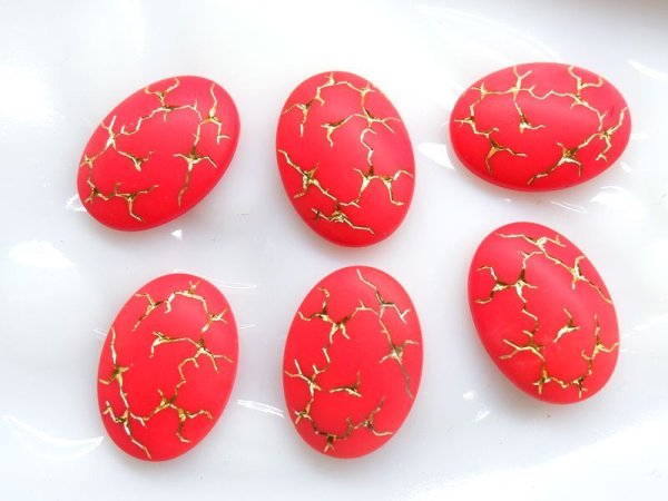 画像2: ドイツヴィンテージ　ガラスカボション【マットレッド×ゴールド】25×18mm　1個　 (2)