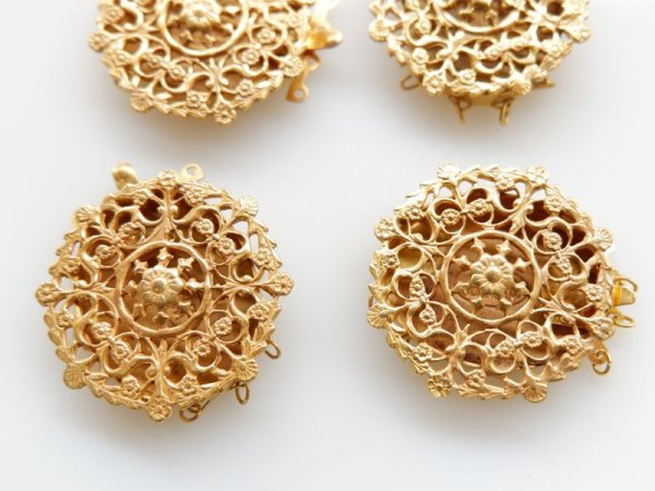 画像2: ミリアムハスケルデッドストック【刻印あり　8角形フィリグリー【大】マットゴールド4連】クラスプ　 (2)