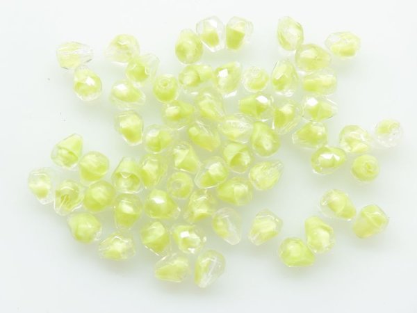画像4: ドイツヴィンテージ・ガラスビーズ【ギブレ・しずく型　ライム】約50粒 (4)