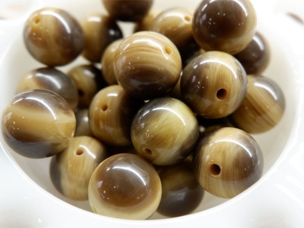 画像3: ヴィンテージ・ガラリスビーズ【カーキー×ベージュ　大18ミリ】 (3)