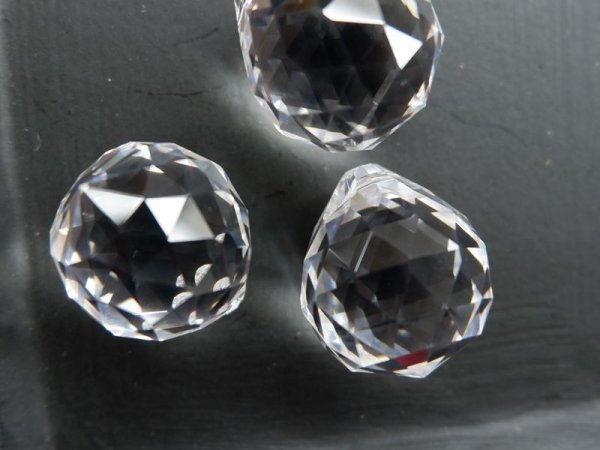 画像3: アズフール社クリスタルガラスビーズ　ラウンドドロップ【B】1個　シャンデリアパーツ　サンキャッチャー (3)