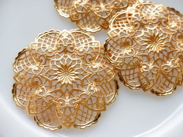 画像2: ミリアムハスケル　ゴールド色　ラージラウンドフィリグリー1個　　　ハスケルパーツ (2)