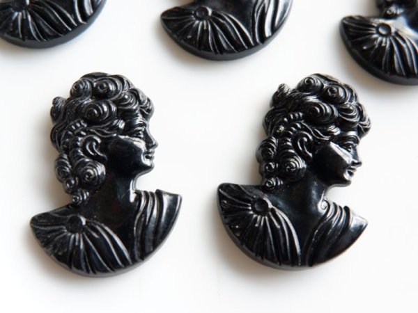 画像3: ドイツヴィンテージ　カメオの女性部分のみ【32ミリ　ブラック】2個 (3)