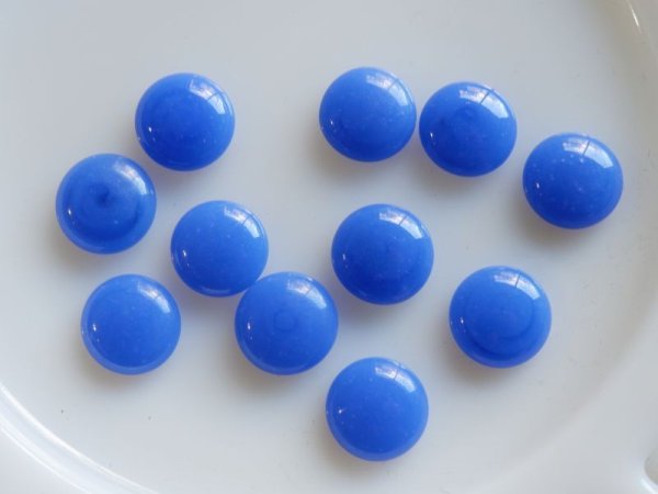 画像3: チェリーブランド　ジャパンヴィンテージ　ガラスカボション【乳白ブルー　18ミリ前後】2個 (3)