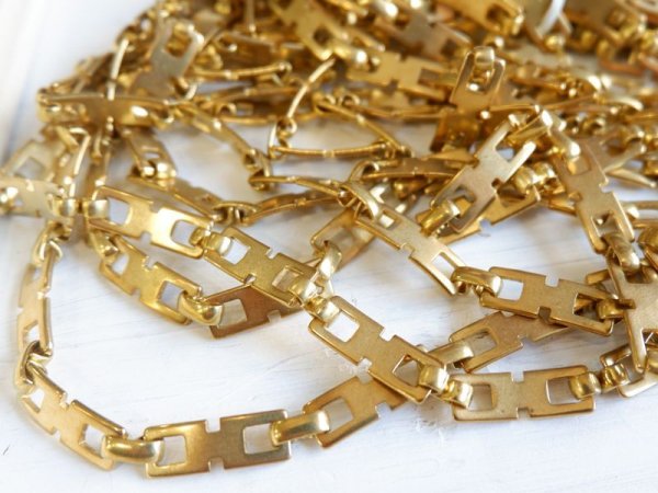 画像3: ヴィンテージ真鍮チェーン【スクエア8の字】30センチ　パーツとしても (3)