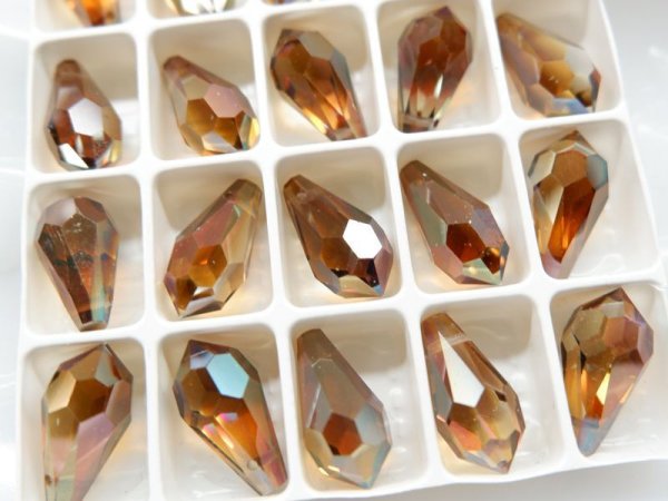 画像3: チェコヴィンテージ　プレシオサ【クリスタルビーズ・ドロップビーズ　ヴィーナス　18×9ミリ】2個 (3)