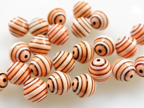画像2: ドイツヴィンテージ　アクリルビーズ【12ミリ・オレンジボーダー】10個 (2)