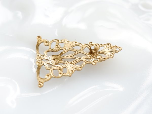 画像4: アメリカ製 真鍮(ブラス)　三角【細】ハーフ・フィリグリー　2個 (4)