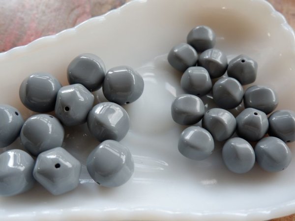 画像2: ドイツヴィンテージ　ルーサイトビーズ【変形グレー大】　19ミリ　1個 (2)