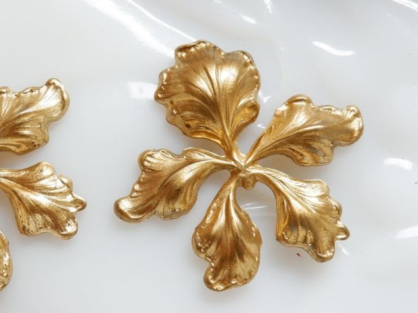 画像2: USA真鍮製 フローラルスタンピング【ミリアムハスケルも使用していたフラワー 大サイズ】1個  (2)