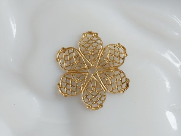 画像2: USA真鍮製　ミリアムハスケルと同じフィリグリー【D-1】穴あり　2枚 (2)