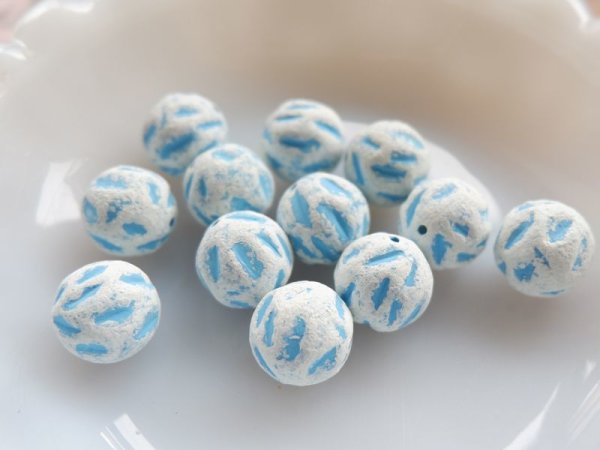 画像3: ドイツヴィンテージ　ルーサイト系ビーズ【マットホワイト＆ブルー14.5ミリ】10個 (3)