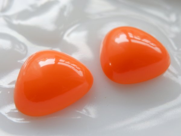 画像2: ジャパンヴィンテージのカボション 【オレンジ三角】2個 (2)