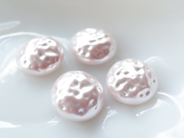 画像2: ジャパンヴィンテージ ガラス芯バロックパールカボション【ピンク・18ミリ前後】2個 (2)
