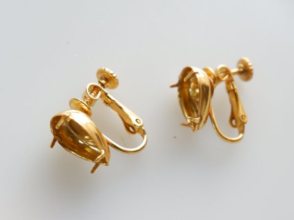 画像3: ミリアムハスケル【ラインストーンセッティング・イヤリング　14×10ミリ　マットゴールド】1ペア (3)