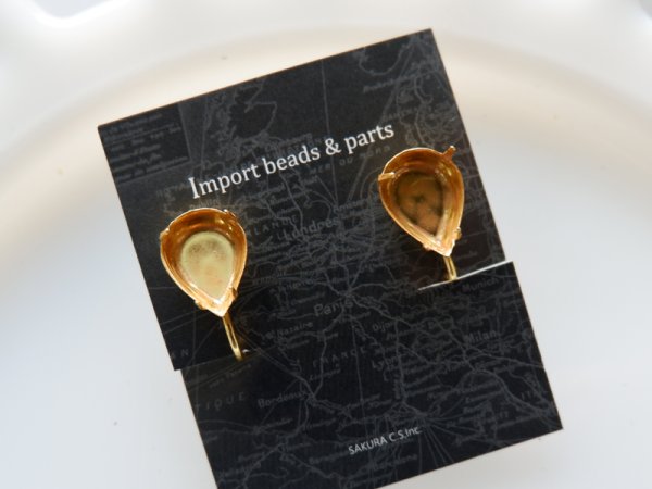 画像4: ミリアムハスケル【ラインストーンセッティング・イヤリング　14×10ミリ　マットゴールド】1ペア (4)