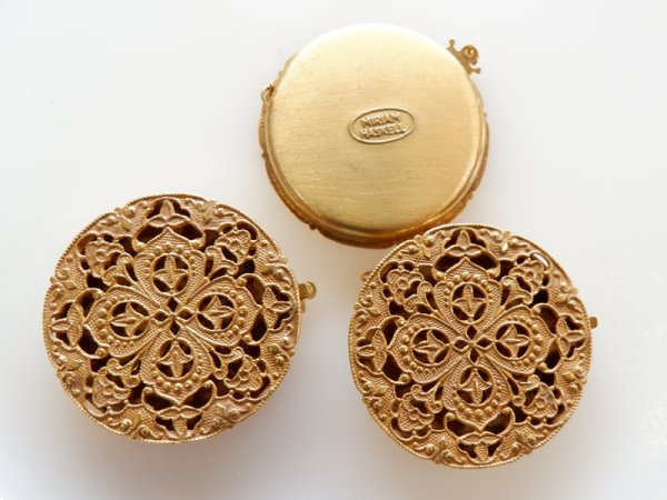 画像2: ミリアムハスケルデッドストック【刻印あり　ロシアンゴールド色・大型ラウンドクラスプ1連】1個　ハスケルパーツ (2)