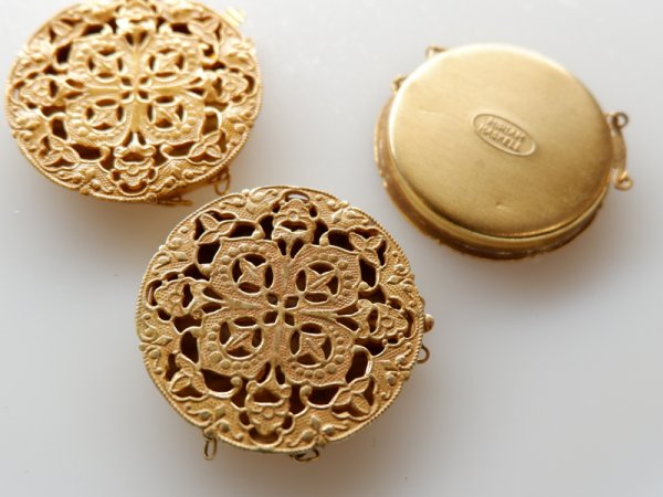 画像1: ミリアムハスケルデッドストック【刻印あり　ロシアンゴールド色・大型ラウンドクラスプ2連】1個　ハスケルパーツ (1)
