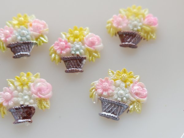 画像2: ジャパンヴィンテージ　セルロイドカボション【フラワーバスケット　色うすい目】2個 (2)